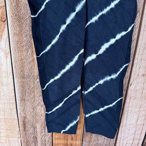 Tory Burch Sport Leggings High Rise Seamless Tie Die Stretch 7/8 NWT Medium Blue - Picture 4 of 13